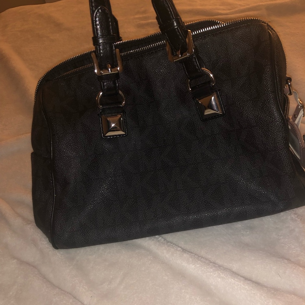 Michael Korda Black speedy purse